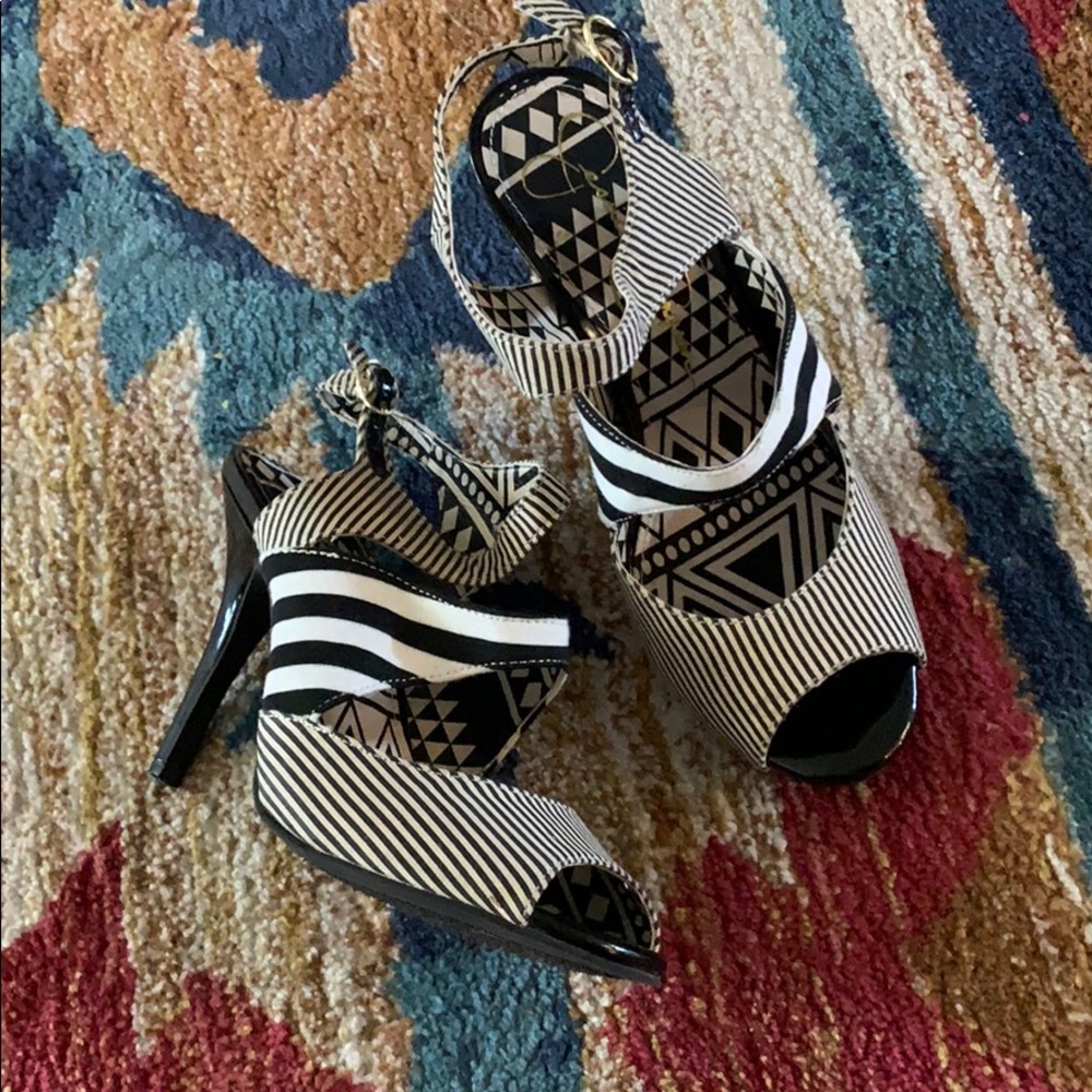 Jessica Simpson Strappy heels! Worn once!